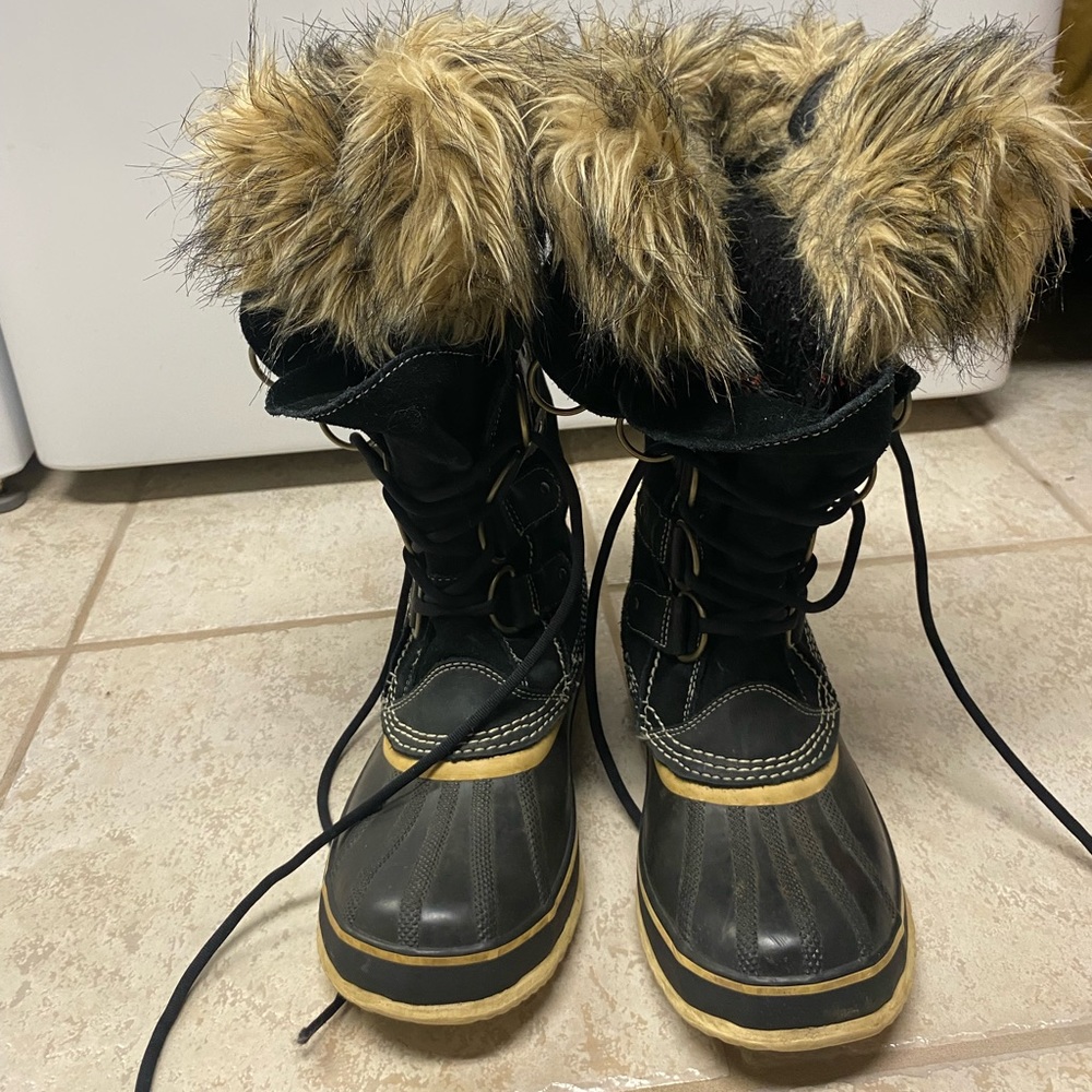 BARELY WORN. Sorel tall winter boots.